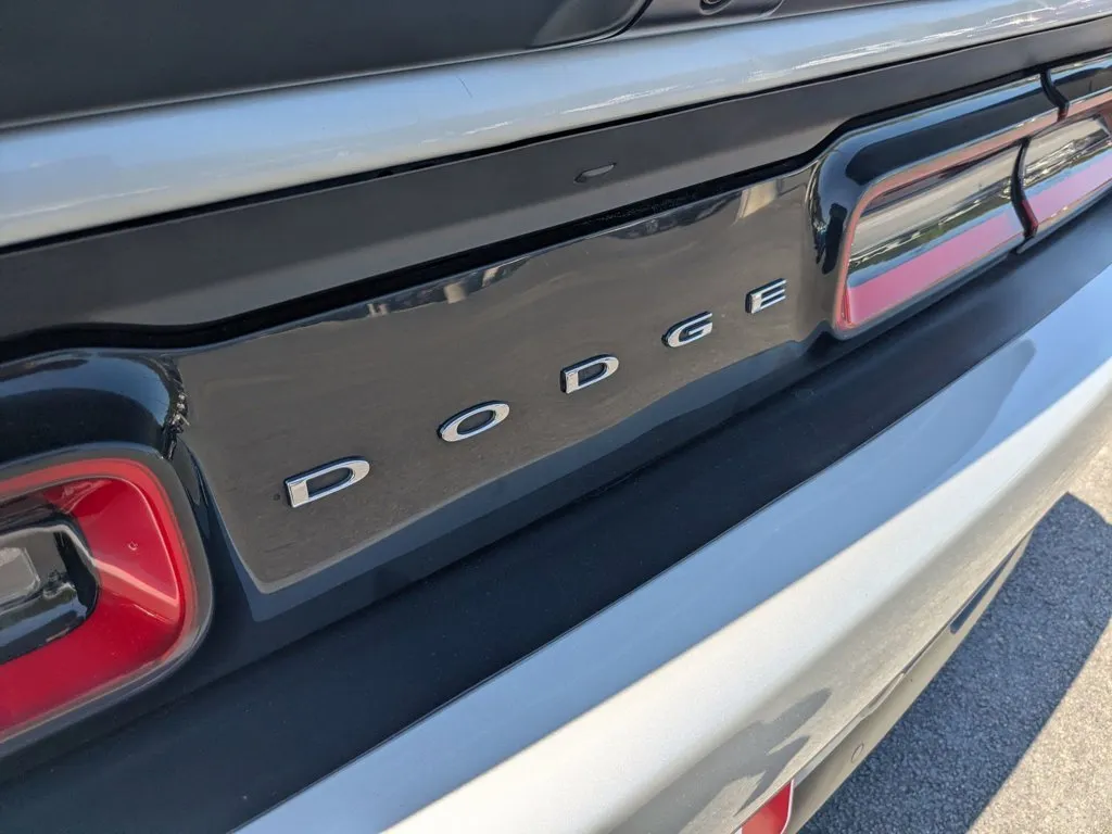 2022 Dodge Challenger R/T Scat Pack Widebody thumbnail 29