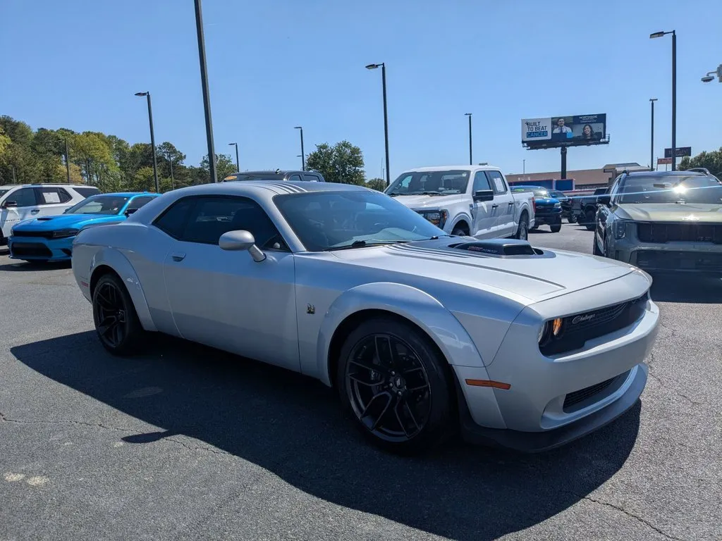 2022 Dodge Challenger R/T Scat Pack Widebody thumbnail 3
