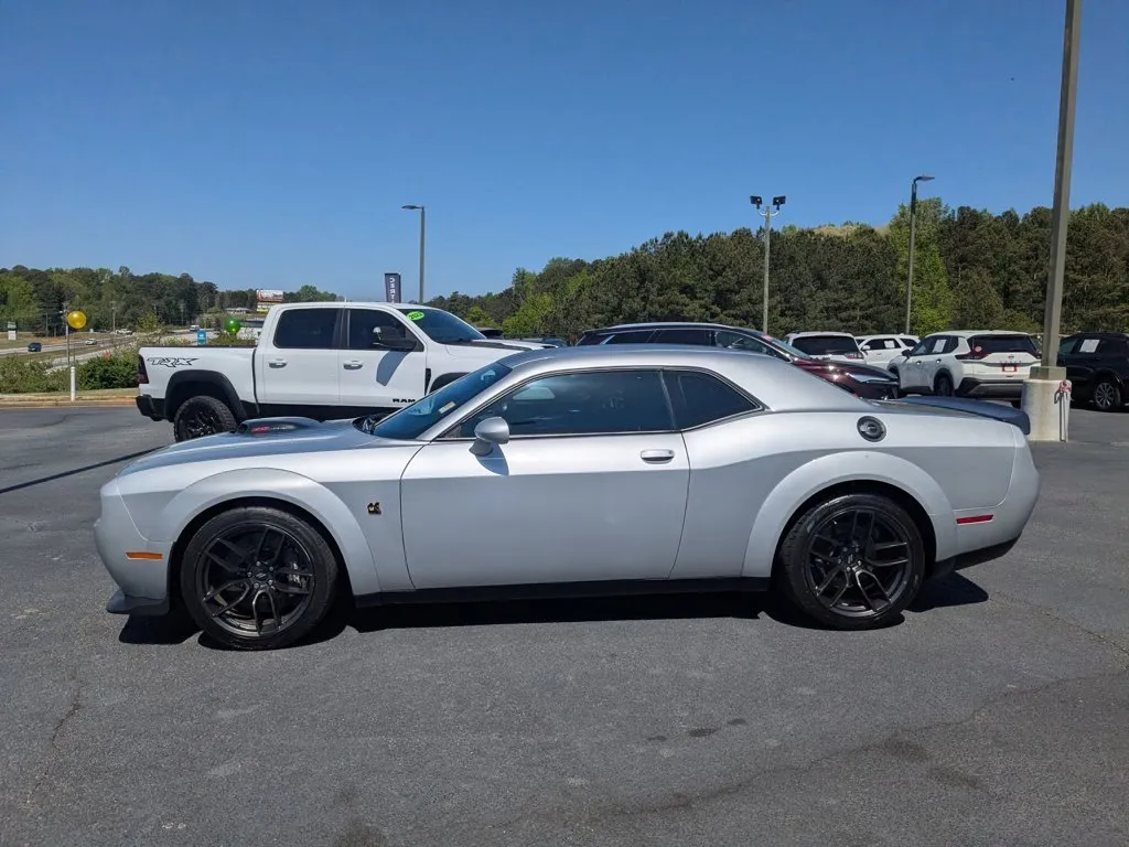 2022 Dodge Challenger R/T Scat Pack Widebody thumbnail 8
