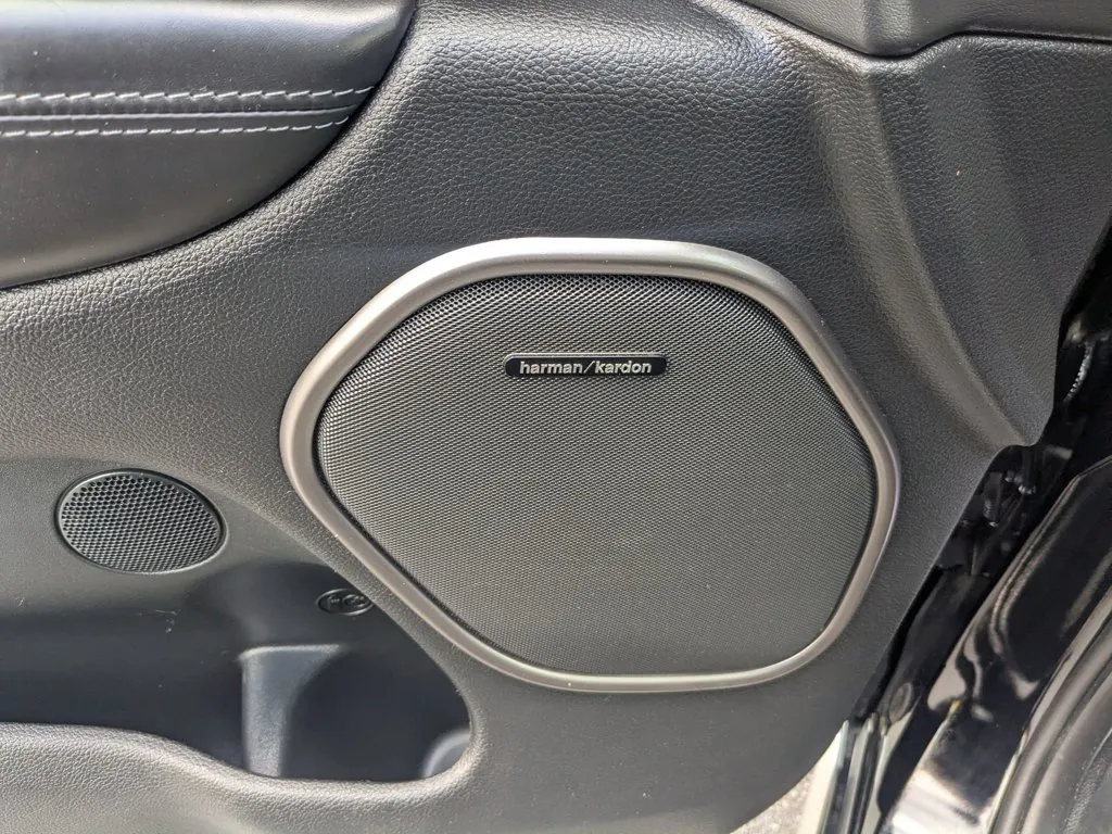 2022 Dodge Durango Citadel thumbnail 12