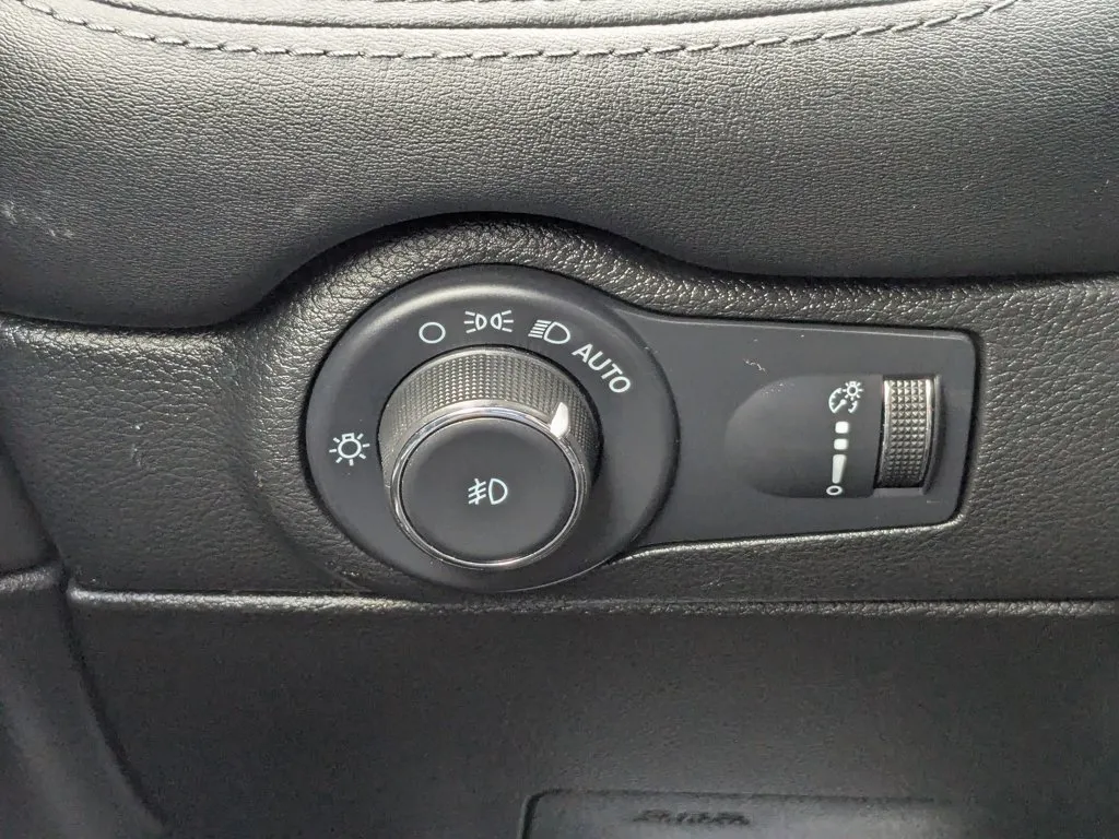2022 Dodge Durango Citadel thumbnail 21