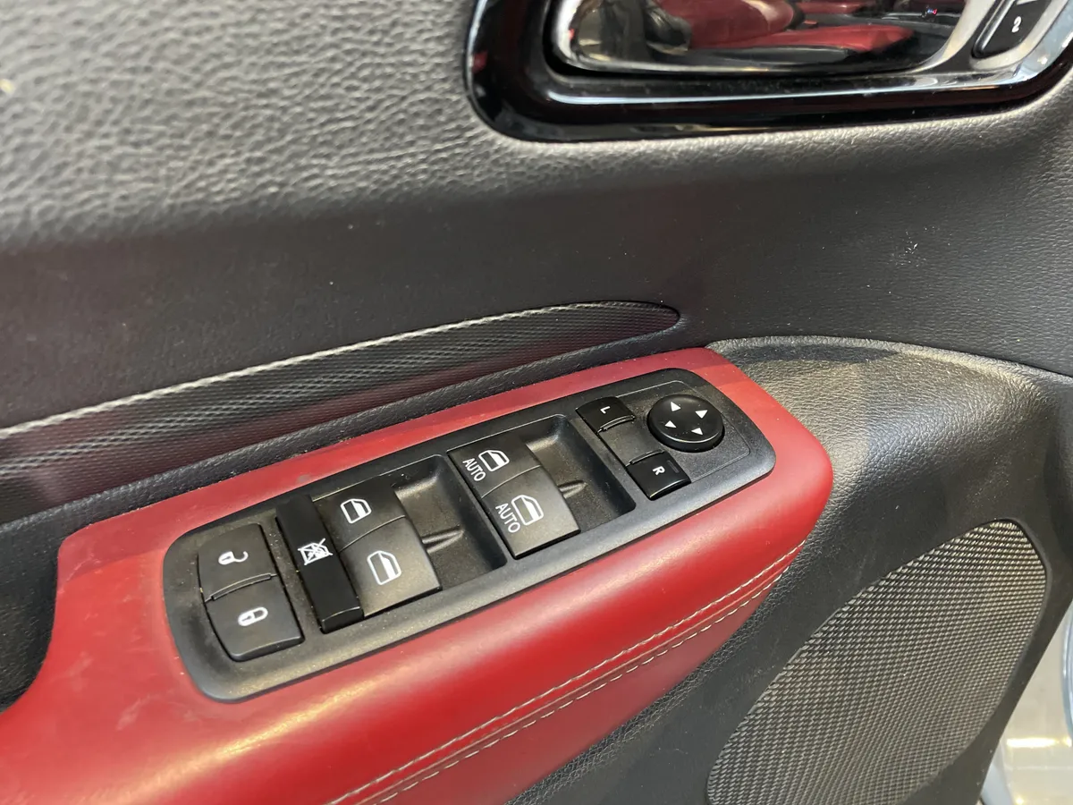 2022 Dodge Durango R/T thumbnail 18