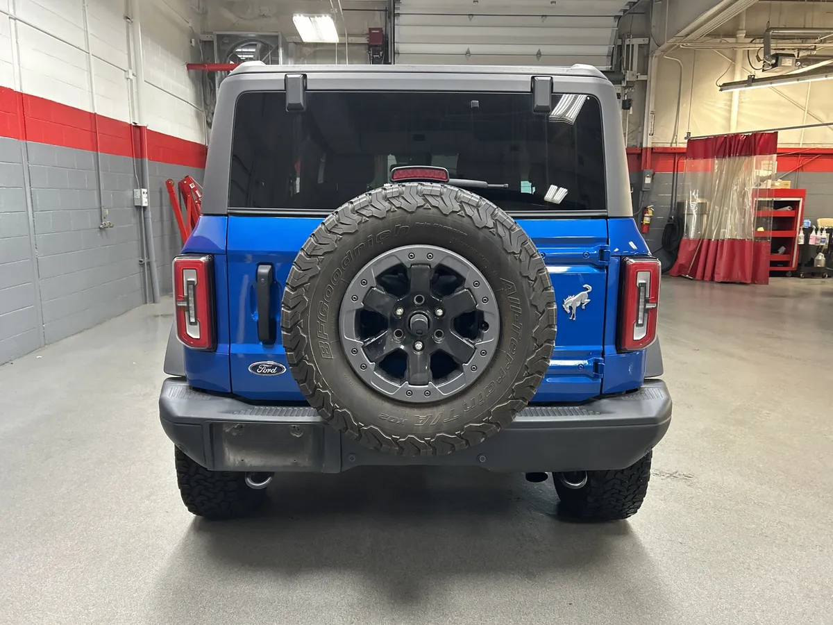 2022 Ford Bronco Badlands thumbnail 9