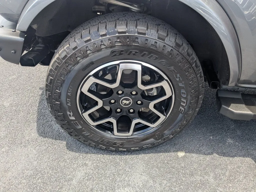 2022 Ford Bronco Outer Banks thumbnail 10
