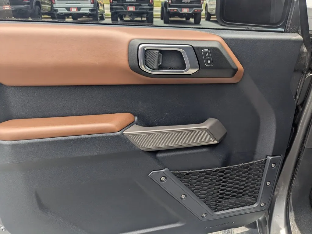 2022 Ford Bronco Outer Banks thumbnail 11