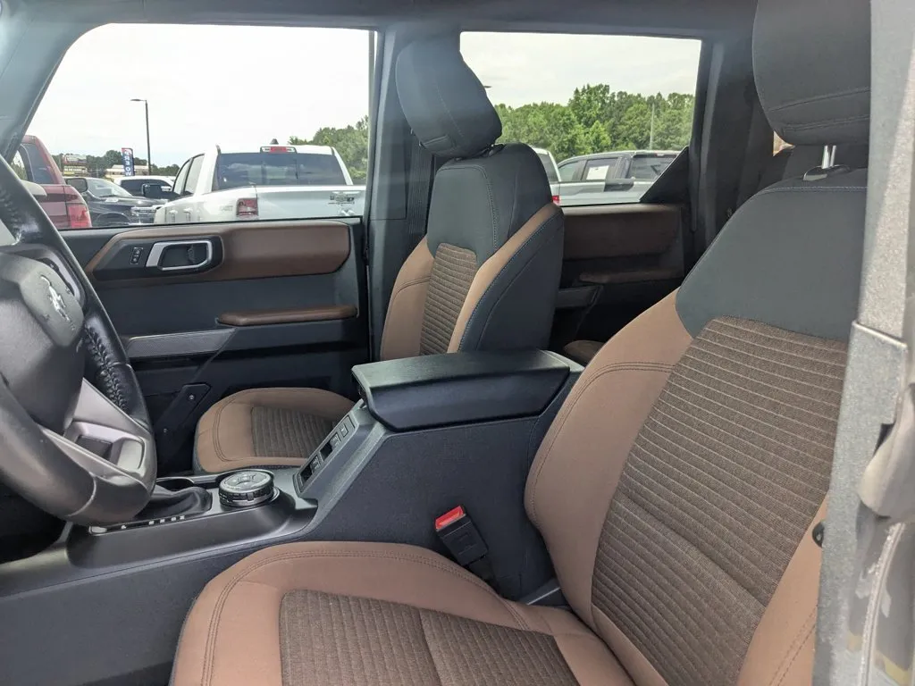 2022 Ford Bronco Outer Banks thumbnail 14