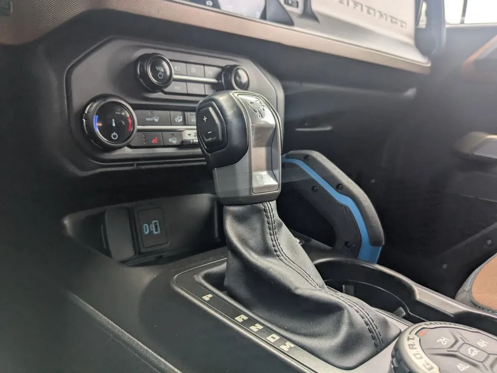 2022 Ford Bronco Outer Banks thumbnail 19