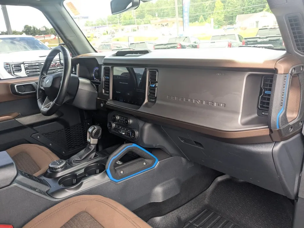 2022 Ford Bronco Outer Banks thumbnail 28
