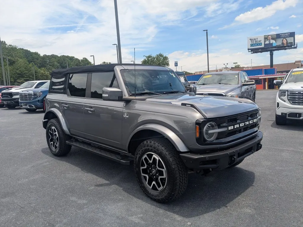 2022 Ford Bronco Outer Banks thumbnail 3