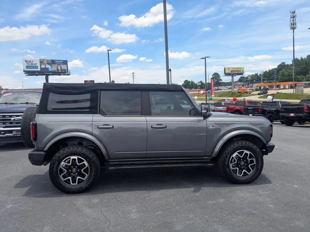 2022 Ford Bronco Outer Banks thumbnail 4