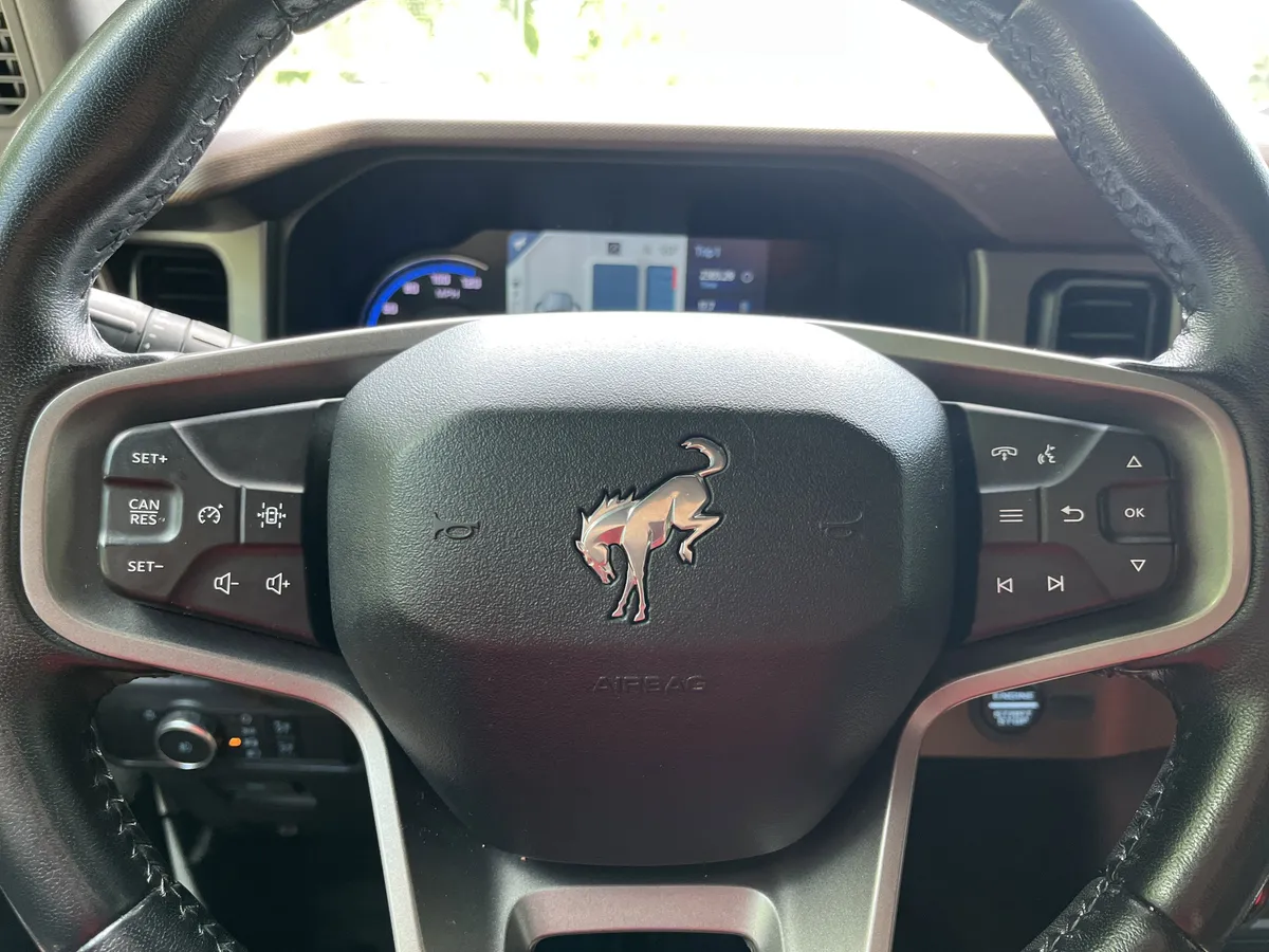 2022 Ford Bronco Outer Banks thumbnail 12