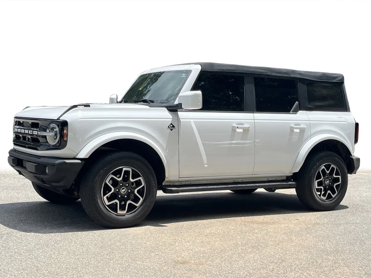 2022 Ford Bronco Outer Banks thumbnail 23