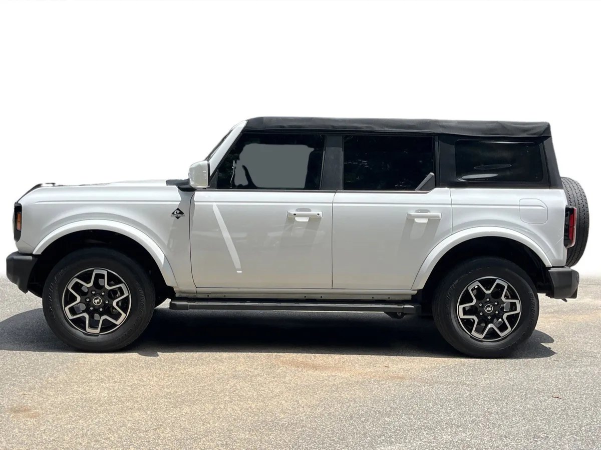 2022 Ford Bronco Outer Banks thumbnail 24