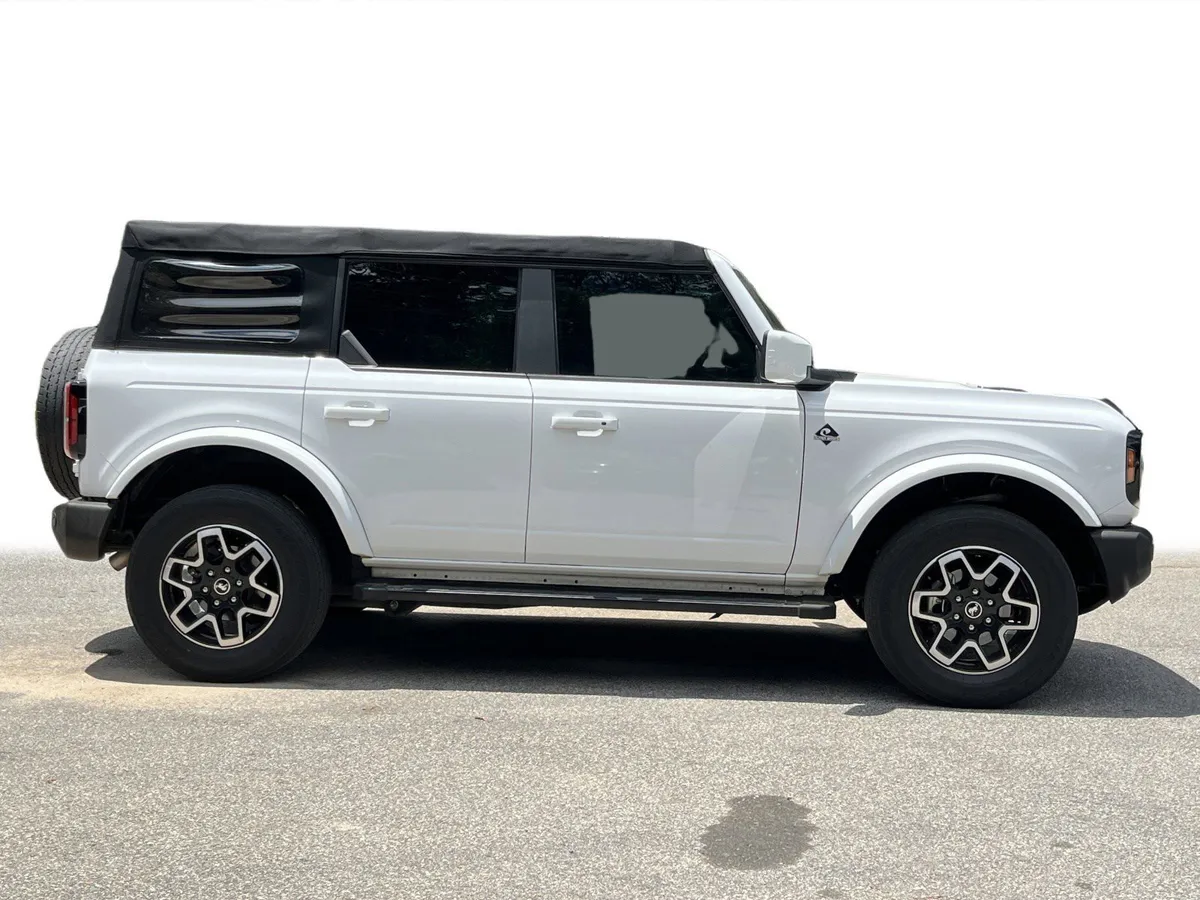 2022 Ford Bronco Outer Banks thumbnail 30