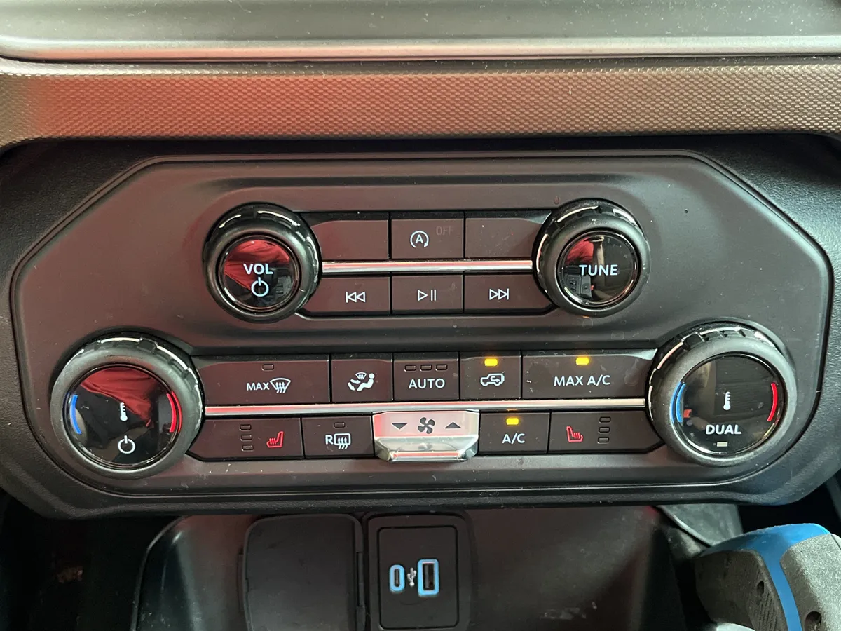 2022 Ford Bronco Outer Banks thumbnail 8