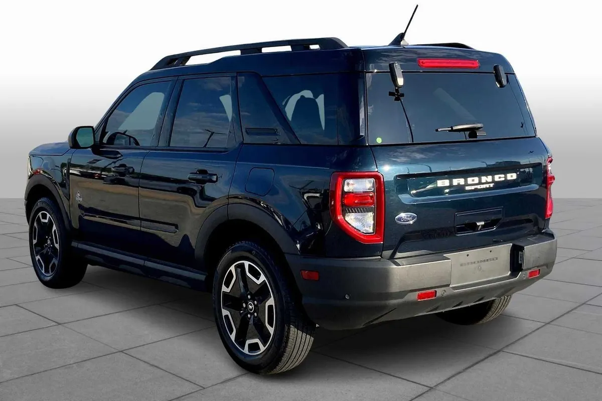 2022 Ford Bronco Sport Outer Banks thumbnail 13