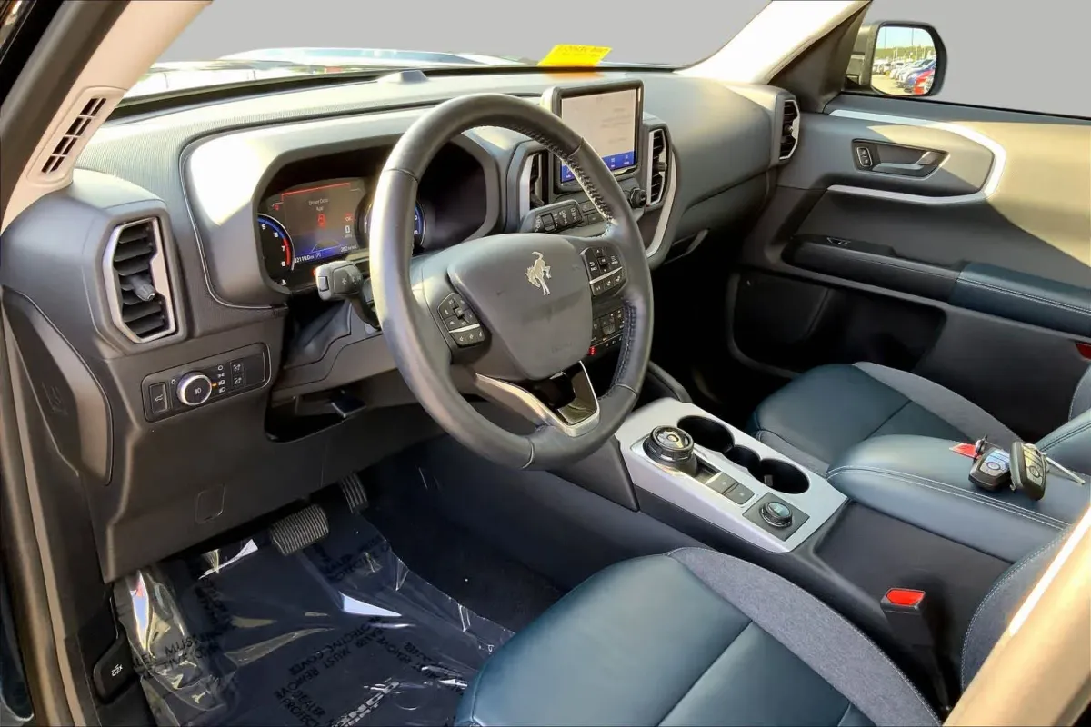 2022 Ford Bronco Sport Outer Banks thumbnail 18