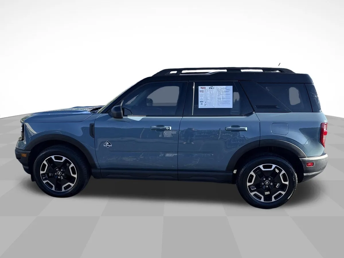2022 Ford Bronco Sport Outer Banks thumbnail 4