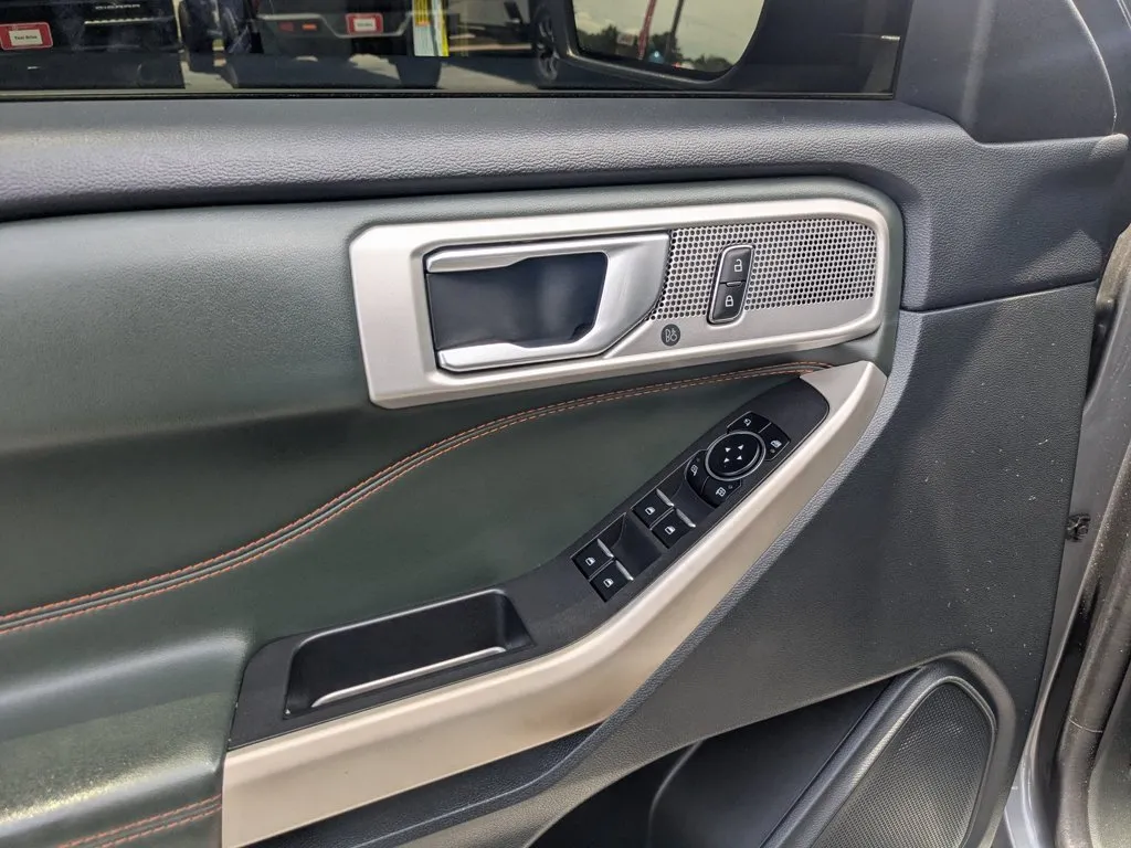 2022 Ford Explorer Timberline thumbnail 12