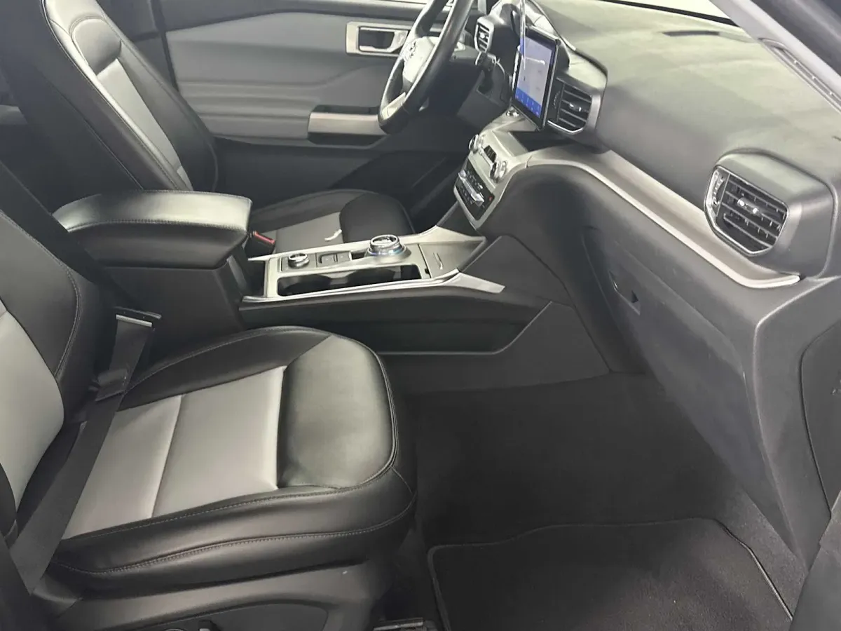 2022 Ford Explorer XLT thumbnail 15