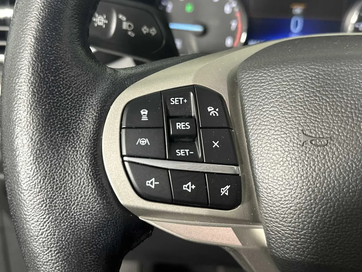 2022 Ford Explorer XLT thumbnail 28