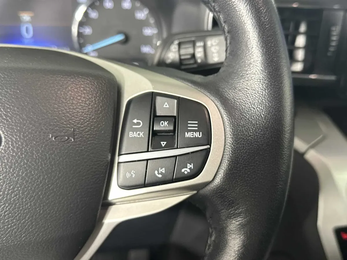 2022 Ford Explorer XLT thumbnail 29