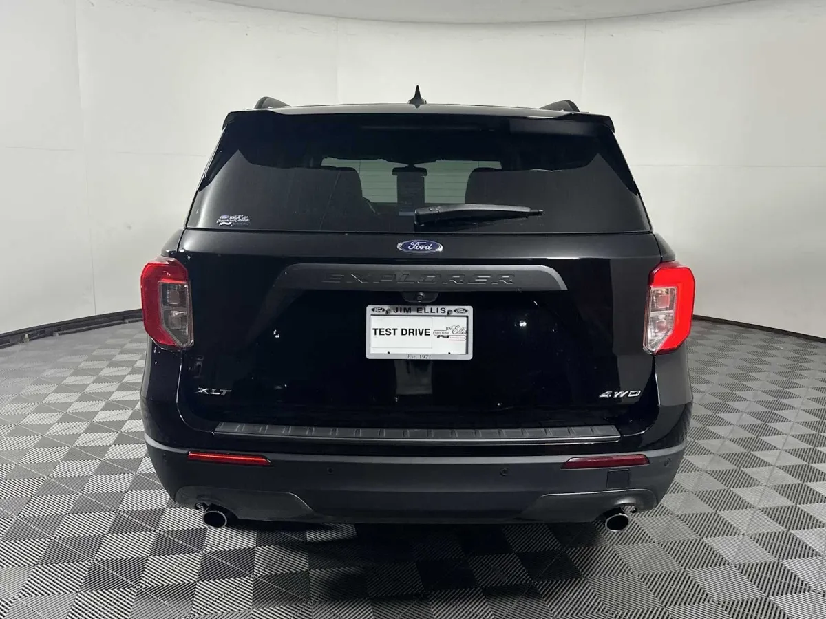 2022 Ford Explorer XLT thumbnail 7
