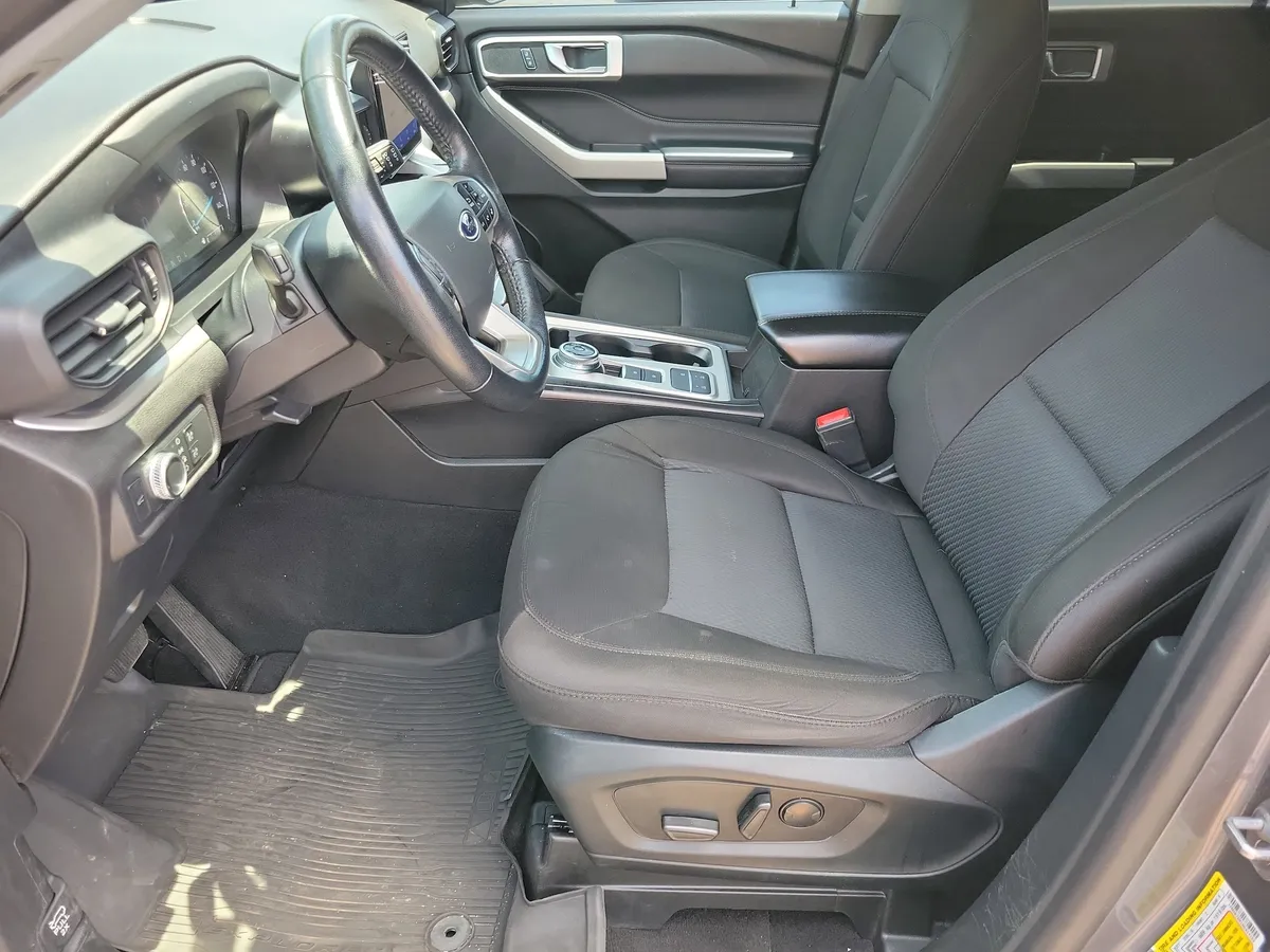 2022 Ford Explorer XLT thumbnail 4