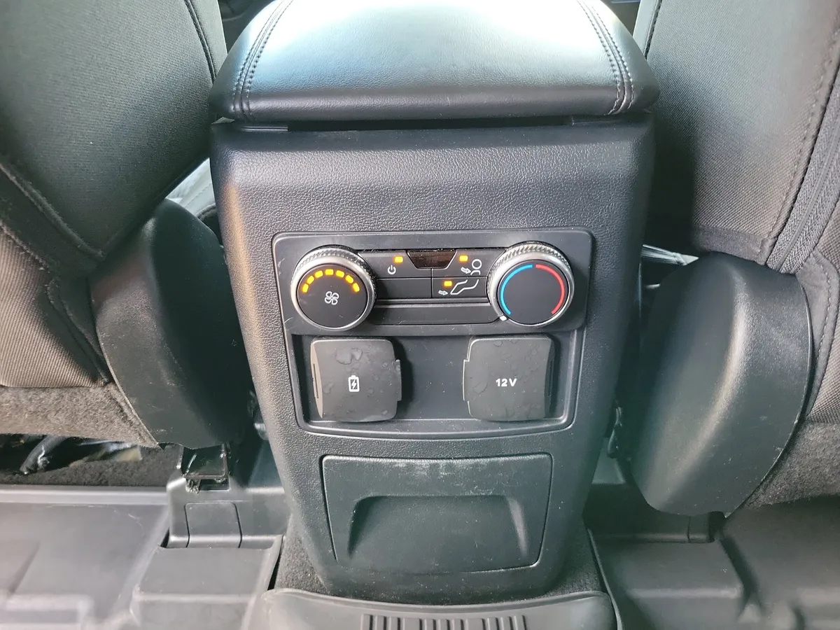 2022 Ford Explorer XLT thumbnail 9
