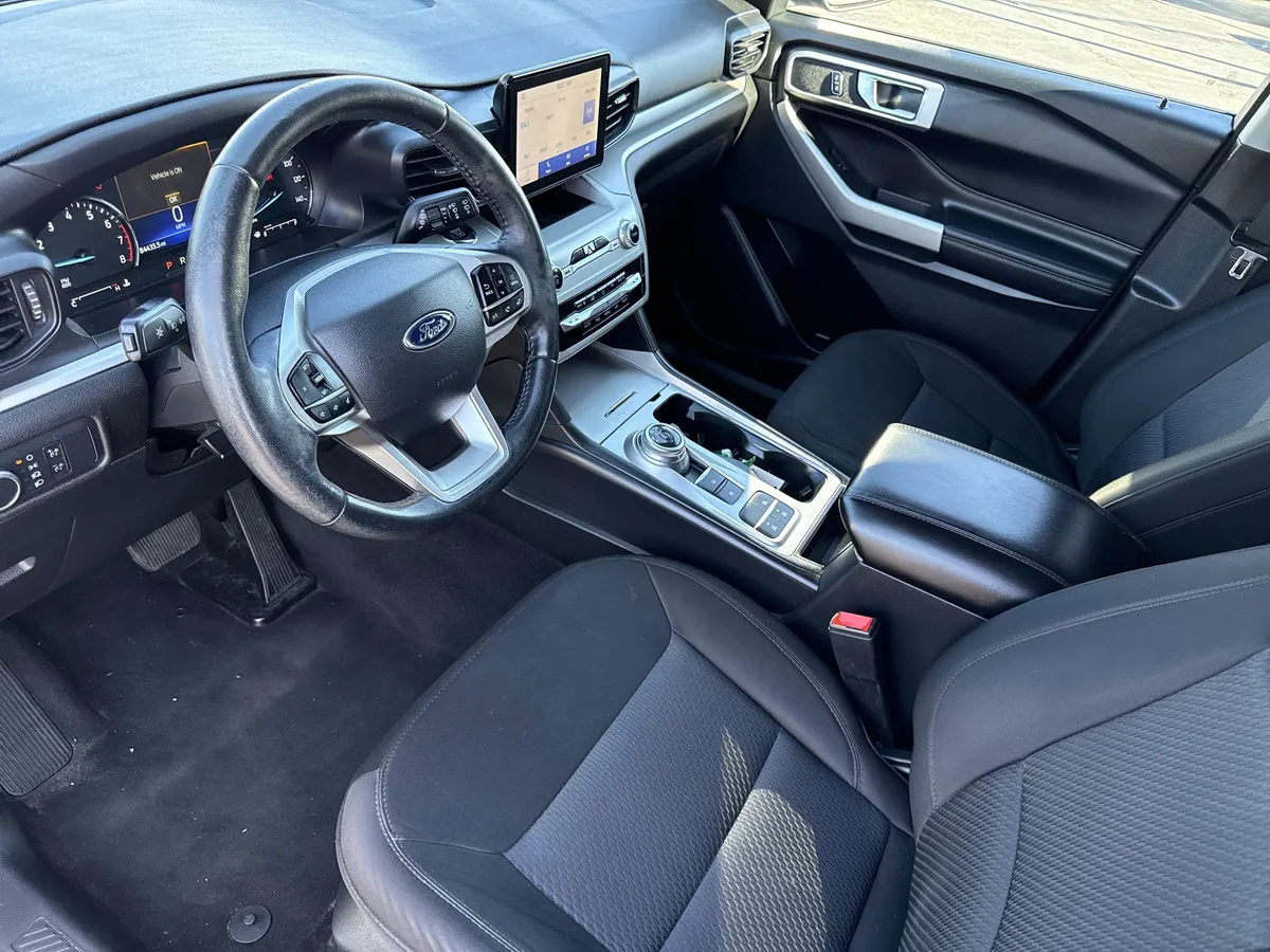 2022 Ford Explorer XLT thumbnail 10