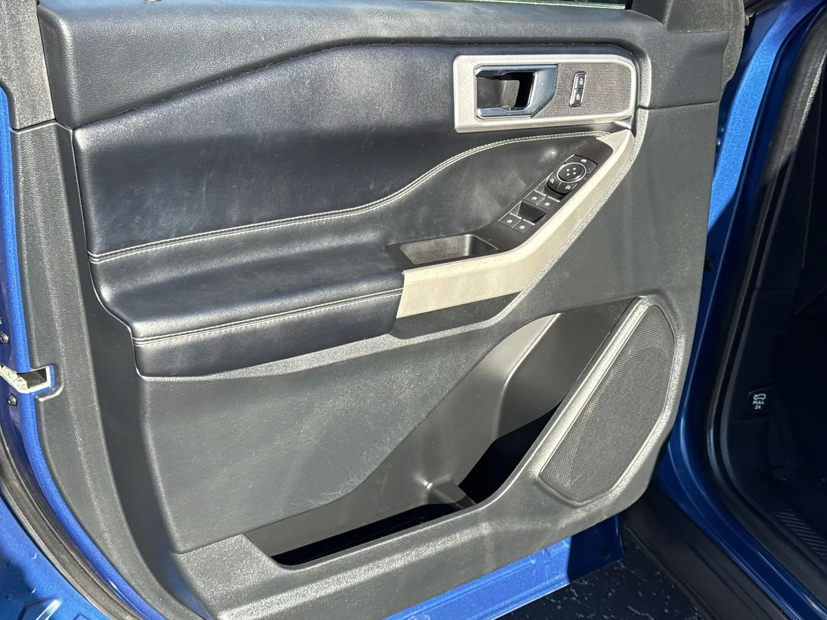 2022 Ford Explorer XLT thumbnail 14