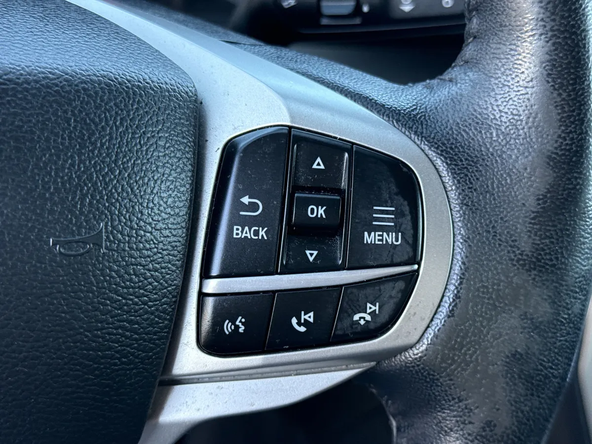 2022 Ford Explorer XLT thumbnail 21