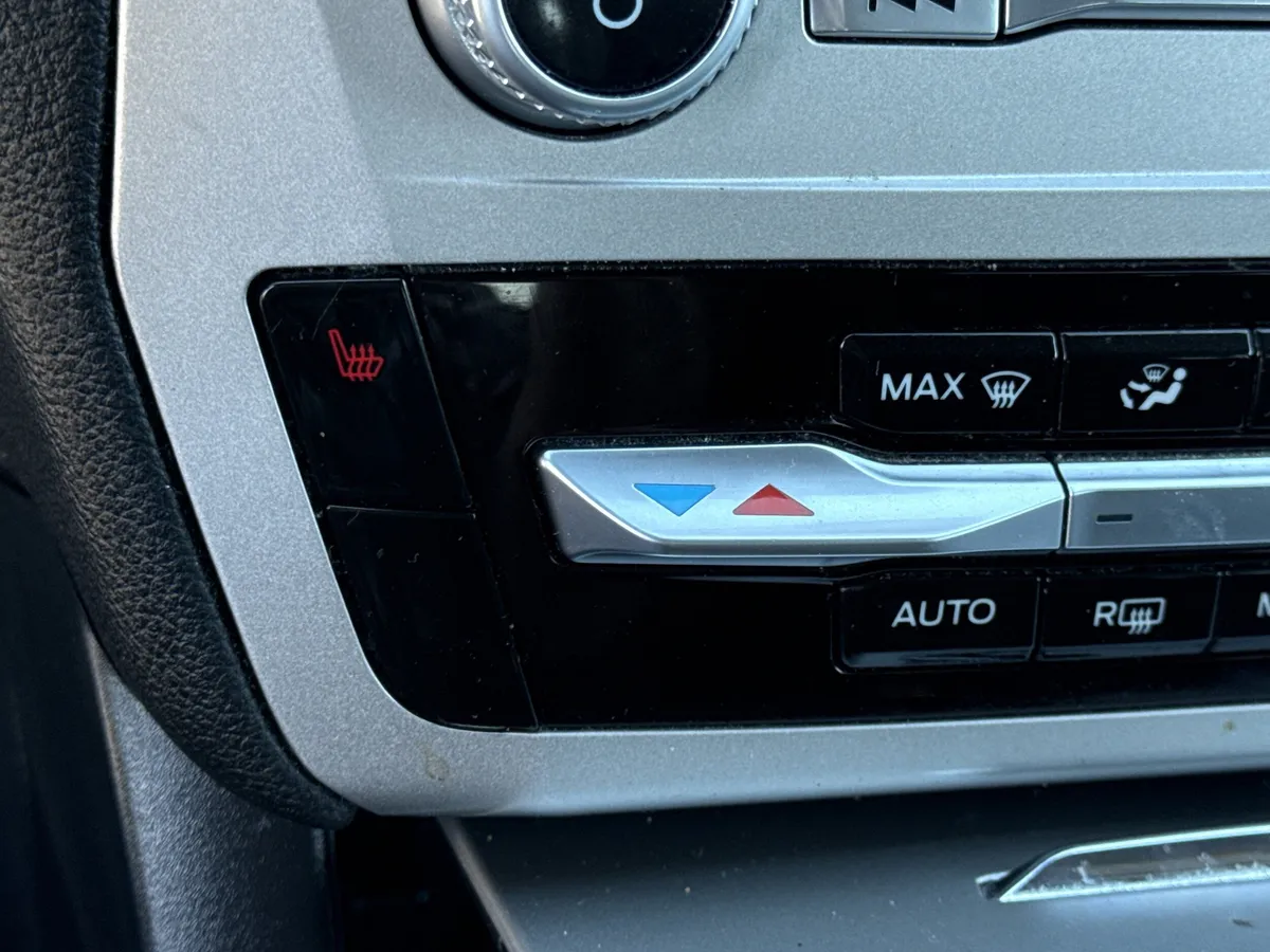 2022 Ford Explorer XLT thumbnail 31