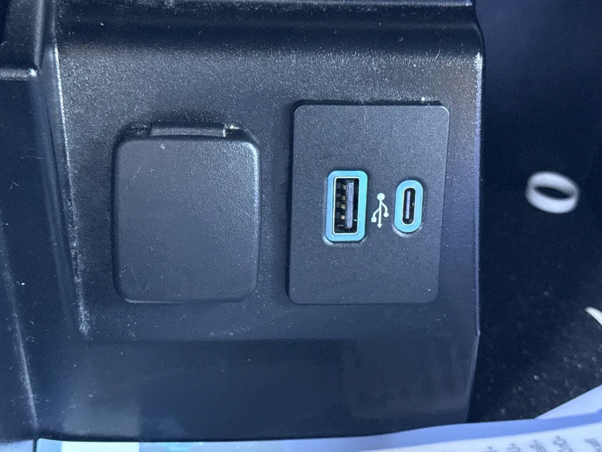 2022 Ford Explorer XLT thumbnail 32
