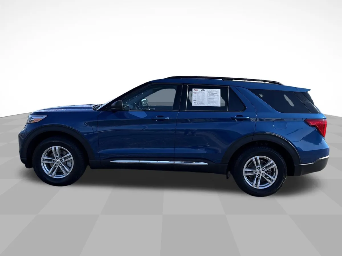 2022 Ford Explorer XLT thumbnail 4