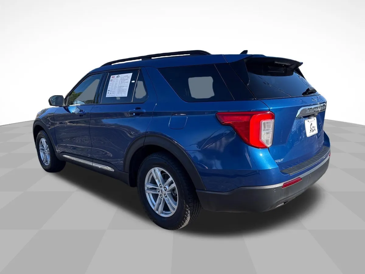 2022 Ford Explorer XLT thumbnail 6