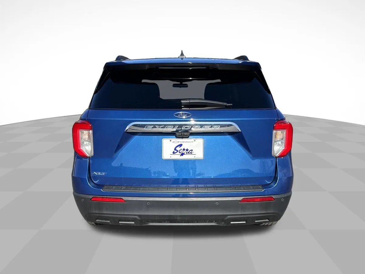 2022 Ford Explorer XLT thumbnail 7