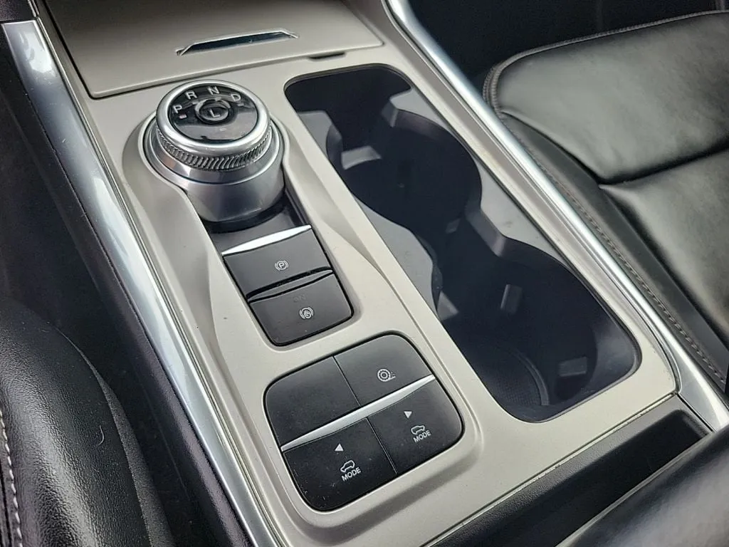2022 Ford Explorer XLT thumbnail 18
