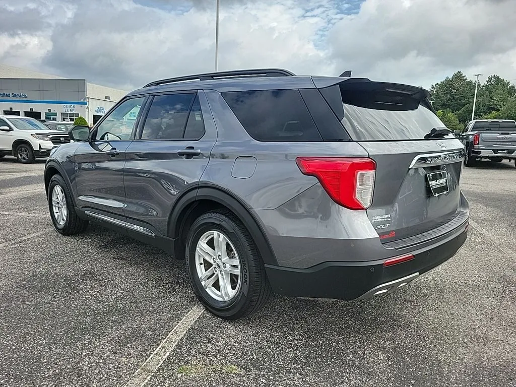 2022 Ford Explorer XLT thumbnail 5
