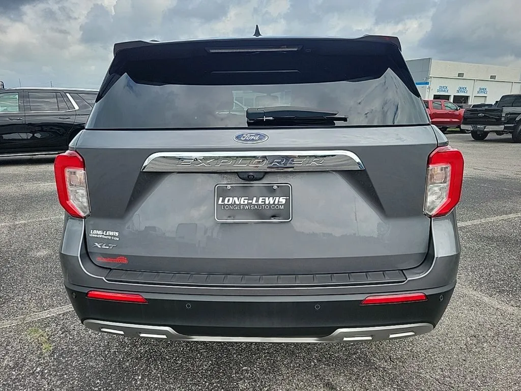 2022 Ford Explorer XLT thumbnail 6