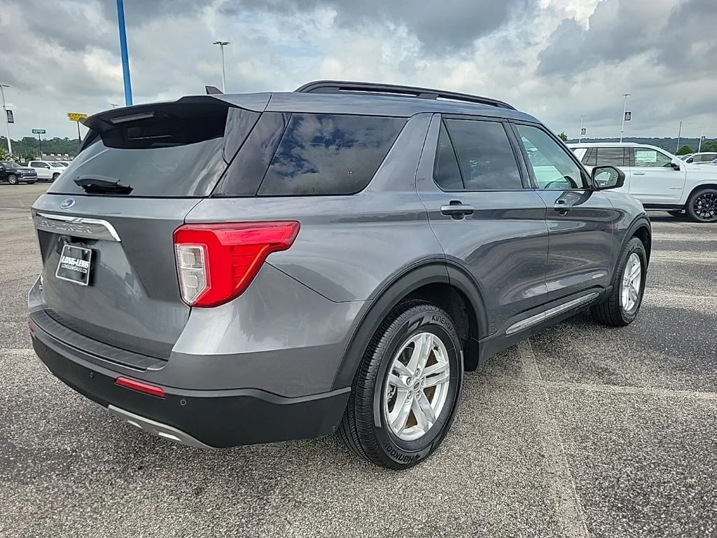 2022 Ford Explorer XLT thumbnail 7