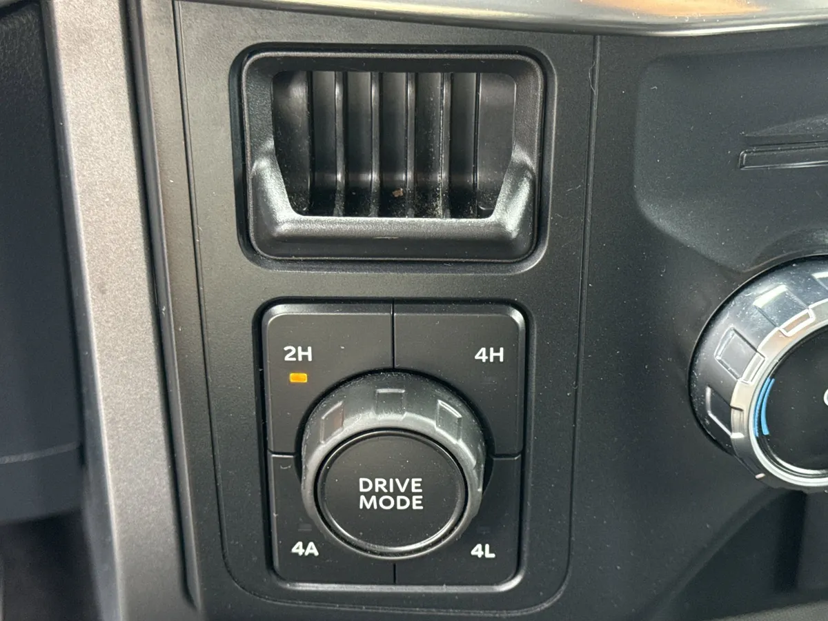 2022 Ford F-150 Lariat thumbnail 25