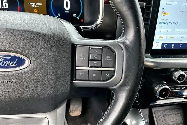 2022 Ford F-150 Lariat thumbnail 11