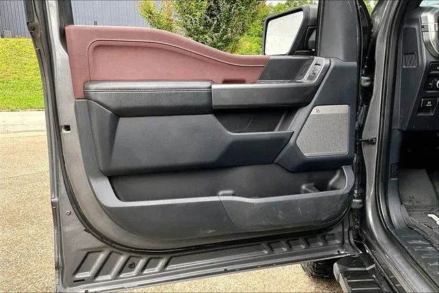 2022 Ford F-150 Lariat thumbnail 17