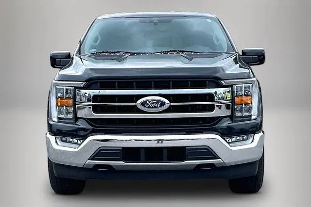 2022 Ford F-150 Lariat thumbnail 3