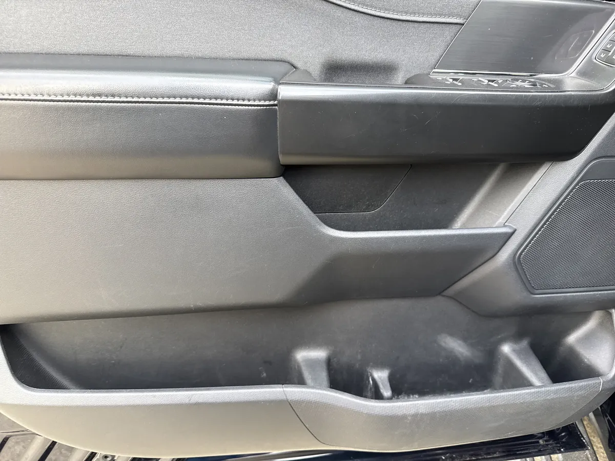2022 Ford F-150 Raptor thumbnail 10