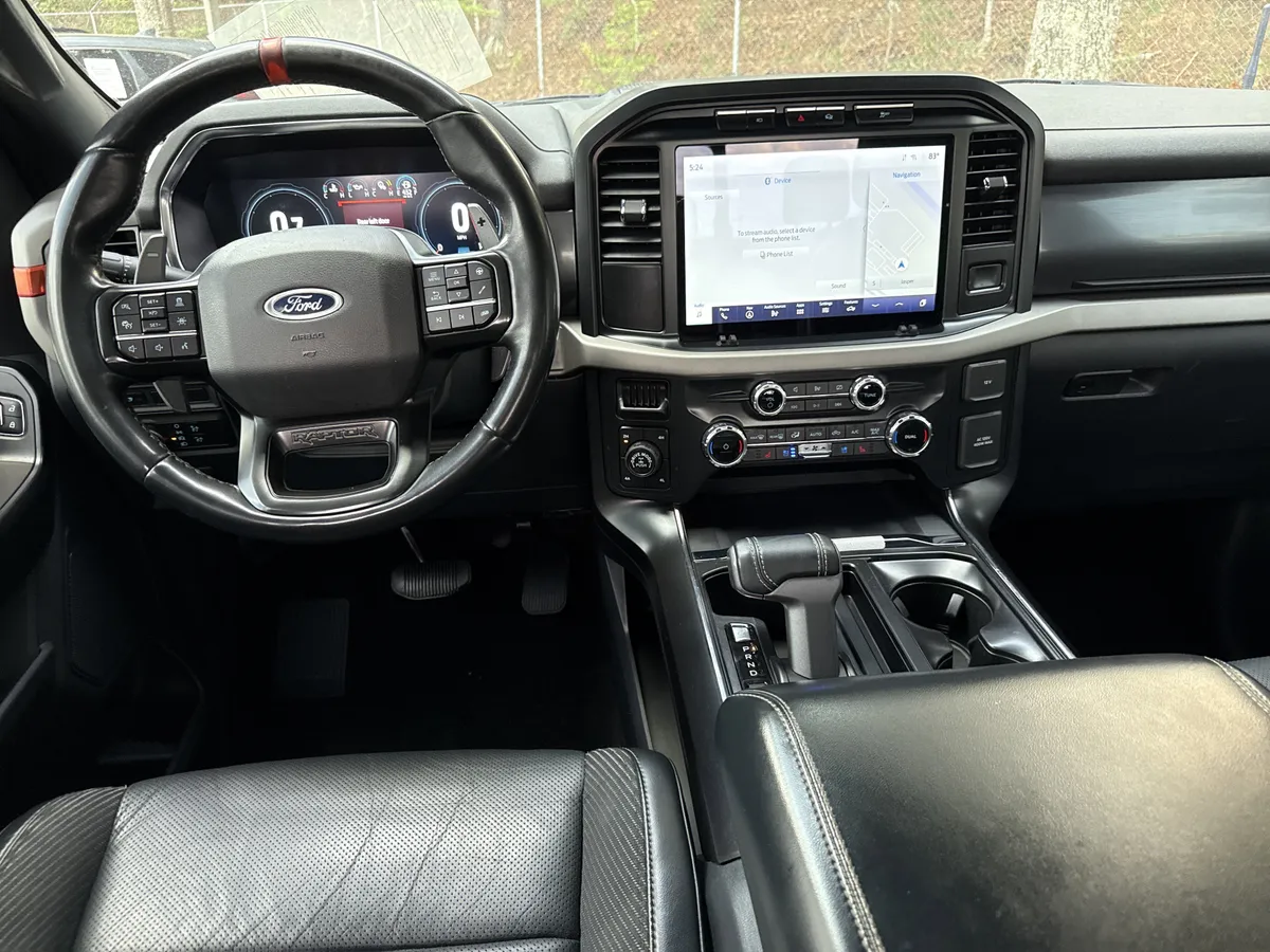 2022 Ford F-150 Raptor thumbnail 22