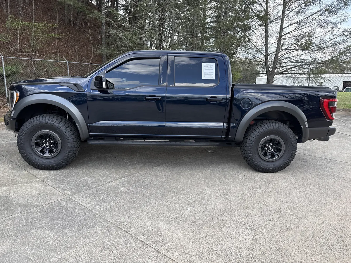 2022 Ford F-150 Raptor thumbnail 4
