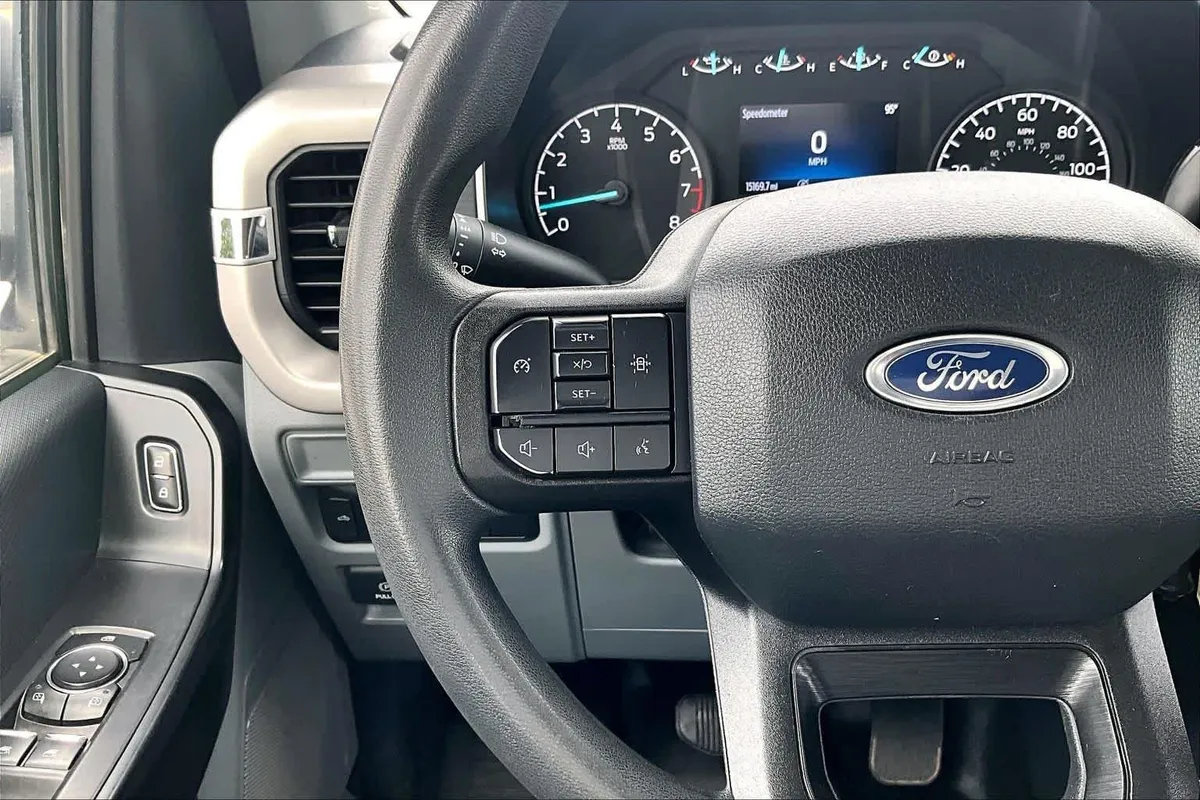2022 Ford F-150 XL thumbnail 24