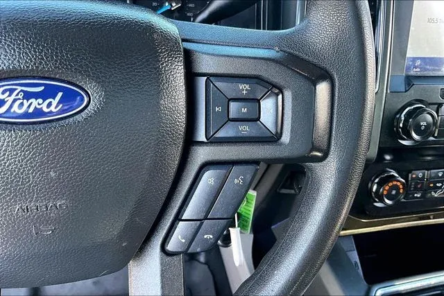 2022 Ford F-250SD XLT thumbnail 11